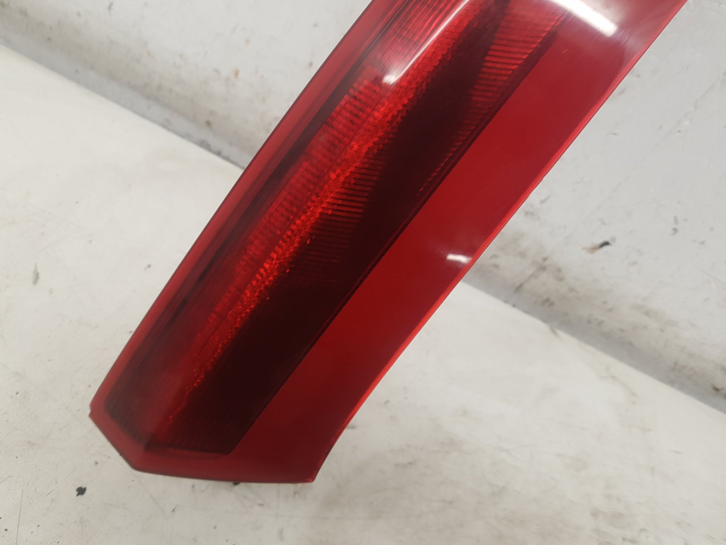 2002 - 2006 Volvo XC90  Estate Right Taillight