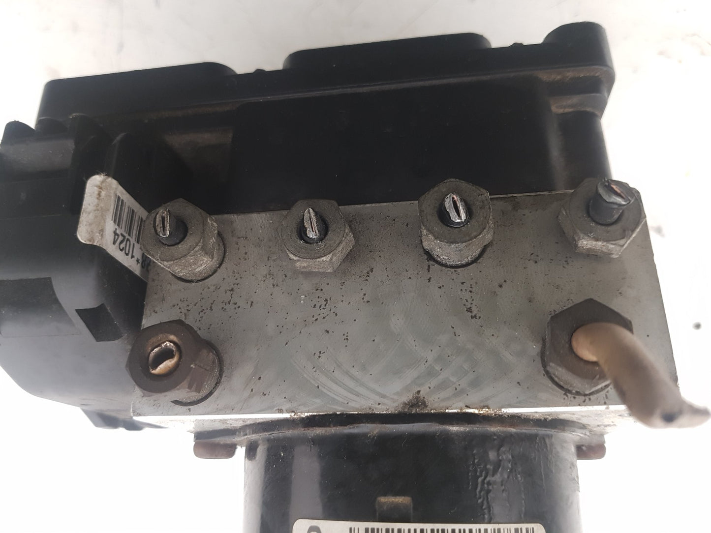 2002 - 2004 Volvo XC90  Estate ABS PUMP WITH CONTROL UNIT 8671224