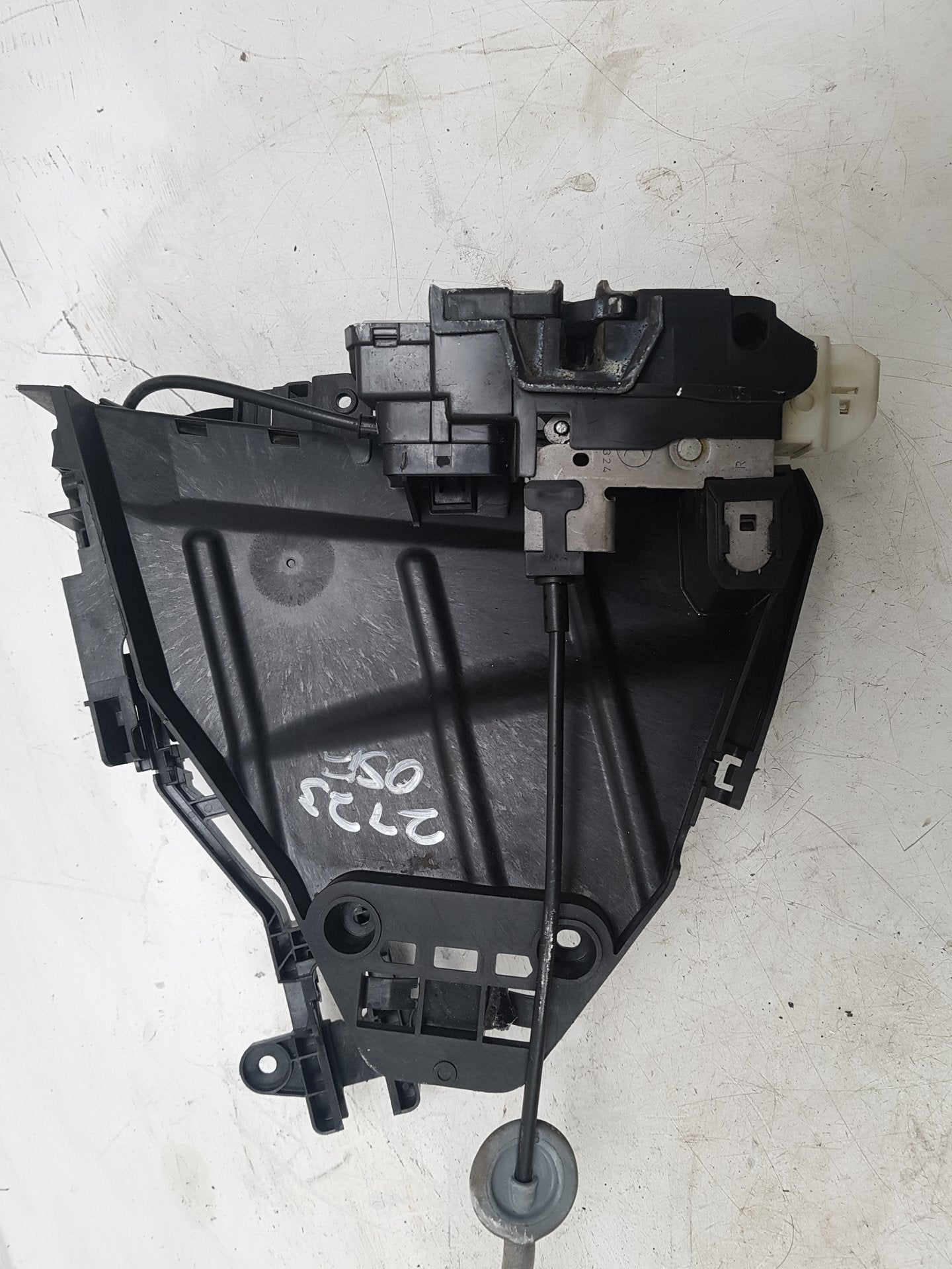 2013 - 2019 Volvo V40 III 525 Hatchback CENTRAL LOCKING MOTOR (FRONT DRIVER SIDE) 31301426
