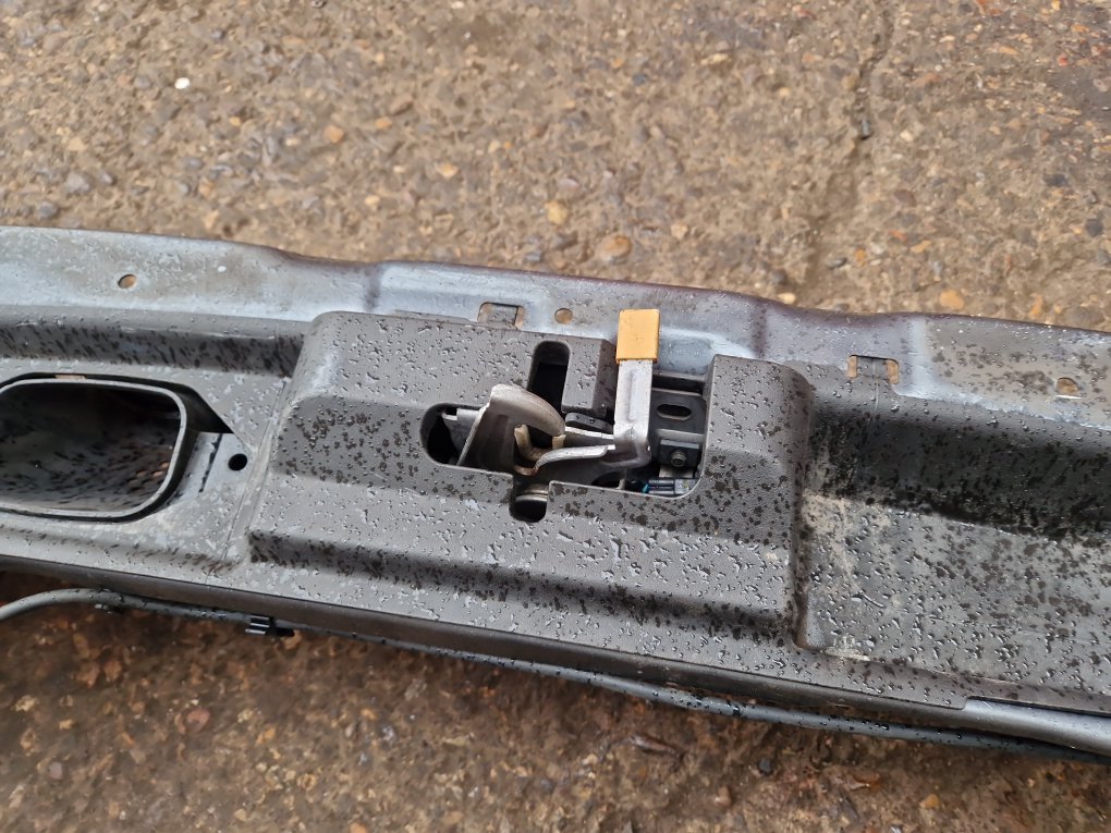 2010 - 2013 Volvo C30  Hatchback Top Slam Panel 31299319