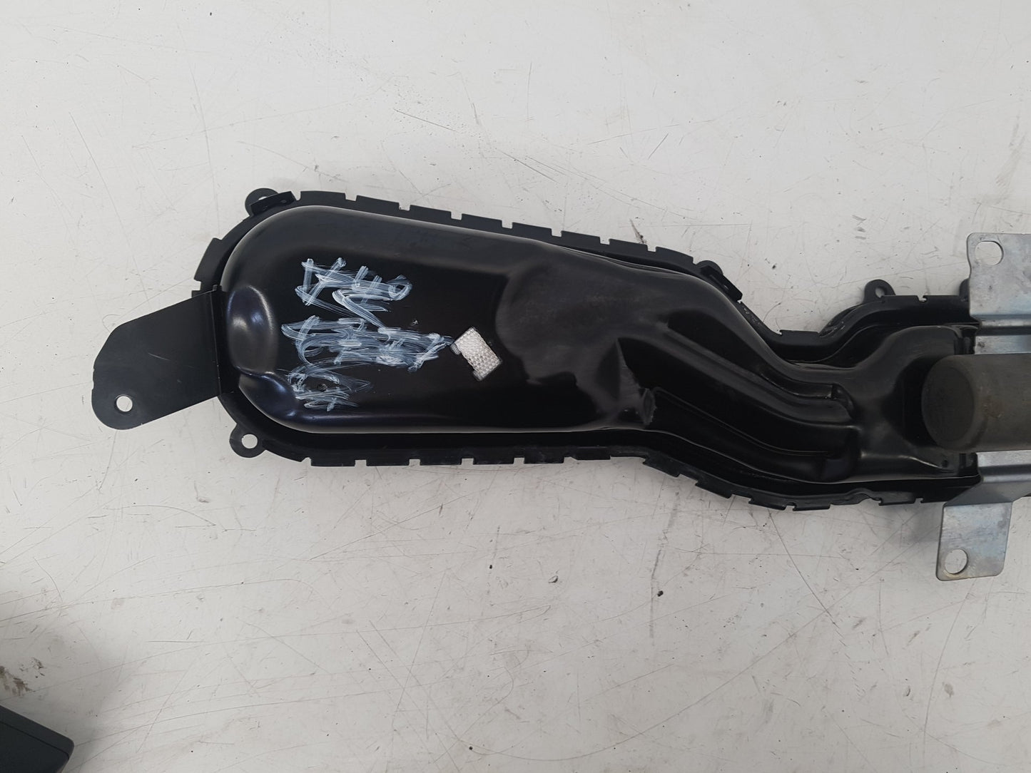 2015 - 2019 Volvo V40 Cross Country  Hatchback PEDESTRIAN AIRBAG 31404289