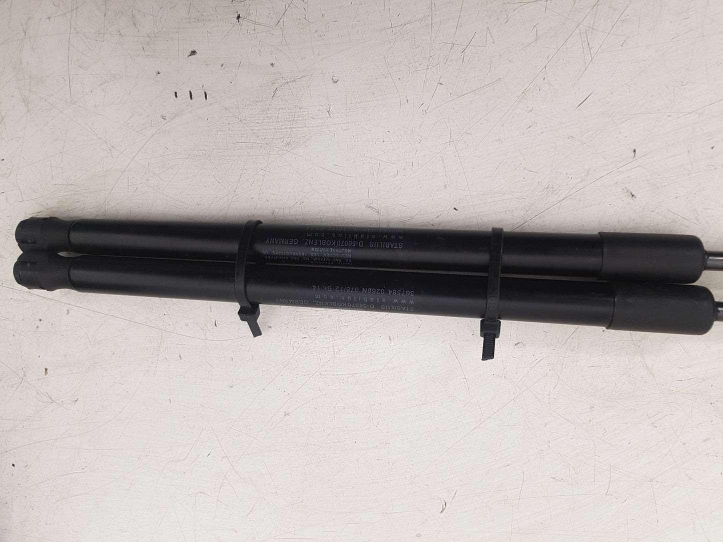 2012 Volvo S60  Saloon Bootlid Gas Struts 31333127
