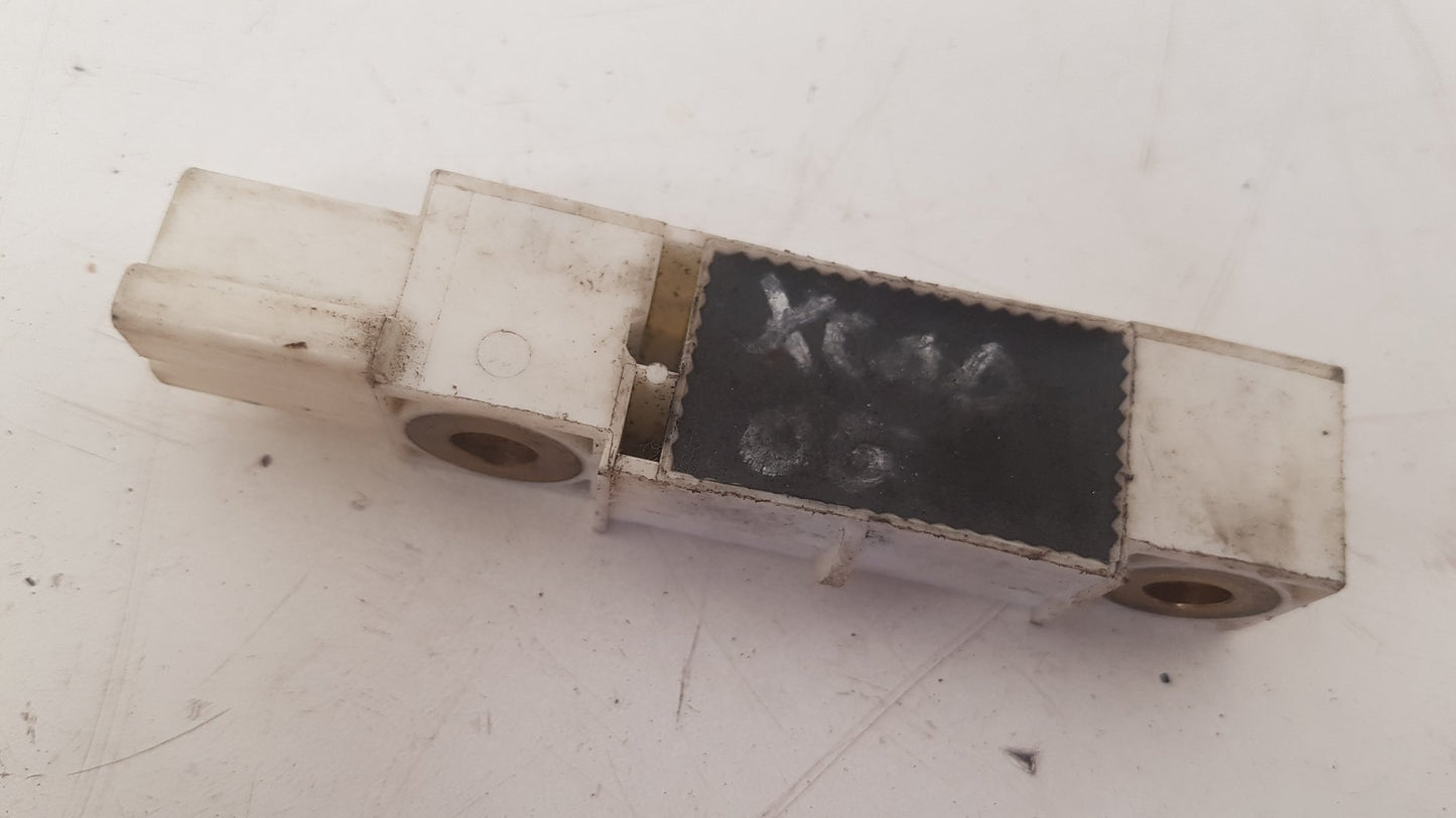 2003 - 2009 Volvo XC90   Crash Sensor 8651755
