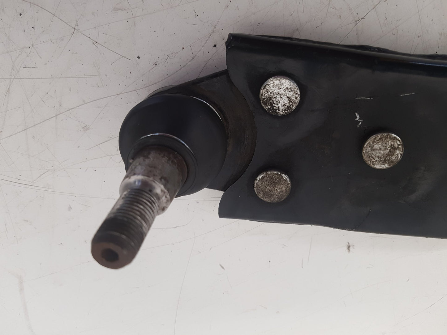 2006 - 2010 Volvo C70   Right Front Lower Control Arm ASA2235