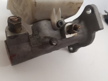 2005 - 2008 Volvo V70  Estate Brake Master Cylinder 8646008