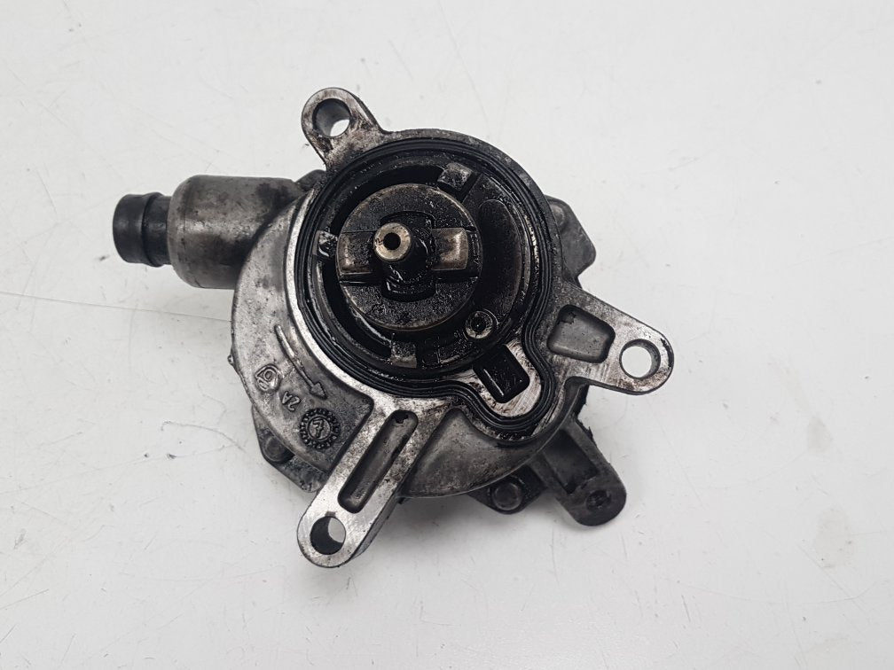 2006 - 2010 Volvo XC90  Estate Vacuum/Air Pump 30731825