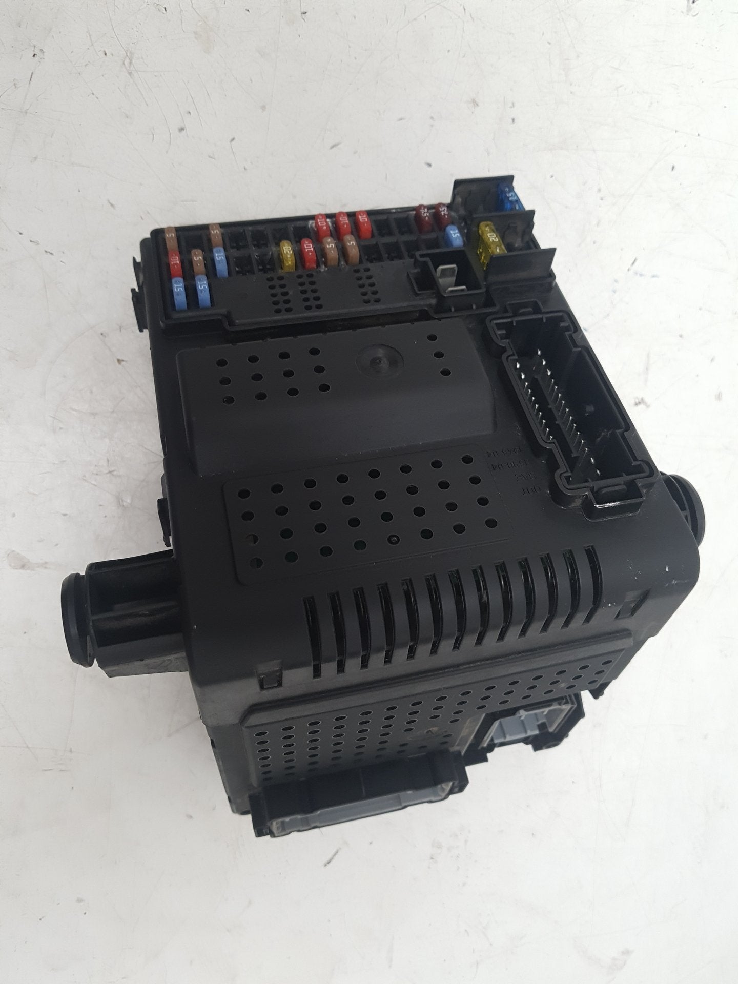 2000 - 2007 Volvo XC70  Estate CENTRAL ELECTRONIC MODULE (CEM) 30765646