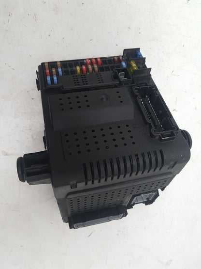 2000 - 2007 Volvo XC70  Estate CENTRAL ELECTRONIC MODULE (CEM) 30765646