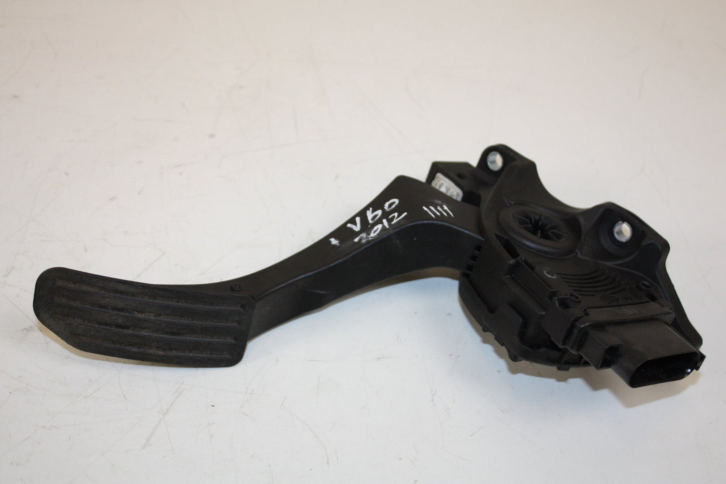 2010 - 2016 Volvo V60   Accelerator Pedal 31329060
