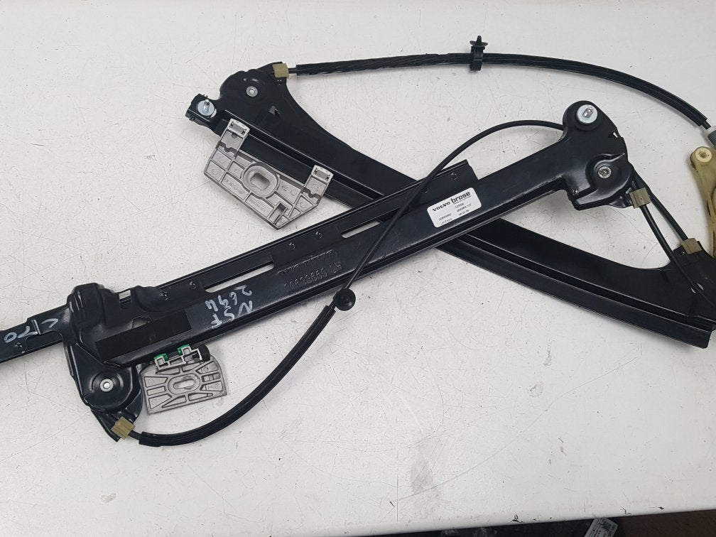 2008 - 2009 Volvo C70  Convertible WINDOW REGULATOR/MECH ELECTRIC  (FRONT PASSENGER SIDE) 30633660