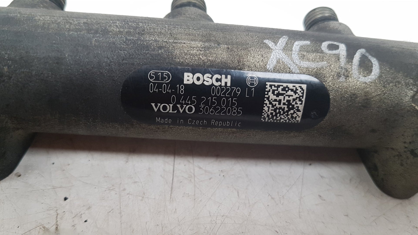 2002 - 2006 Volvo XC90  Estate Injection Rail 0445215015