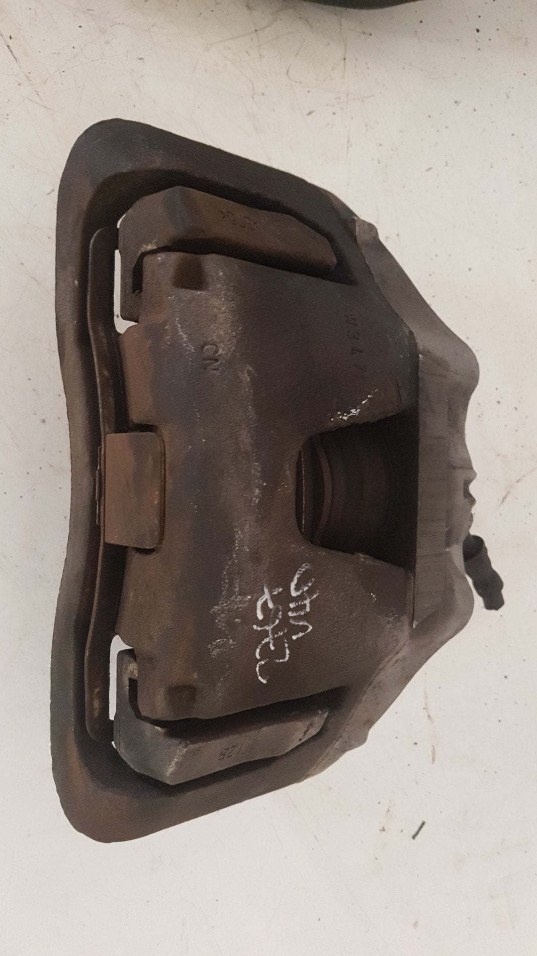 2015 - 2019 Volvo V40 Cross Country  Hatchback Left Front Caliper 36000704