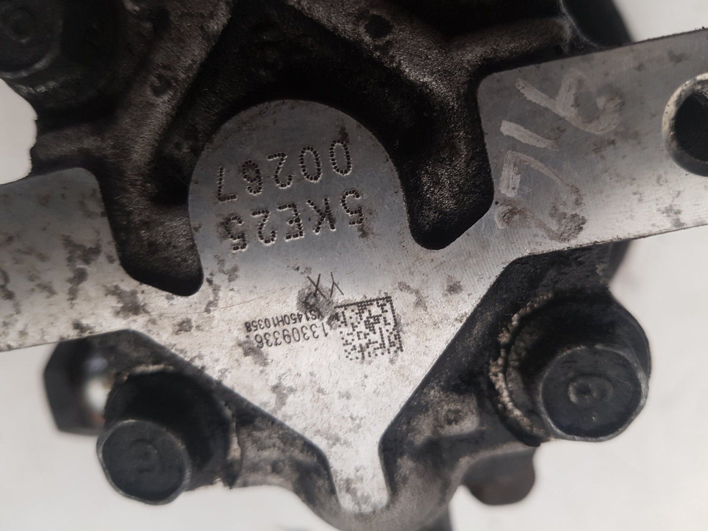 2010 - 2012 Saab 9-5  Saloon Power Steering Pump 55563329