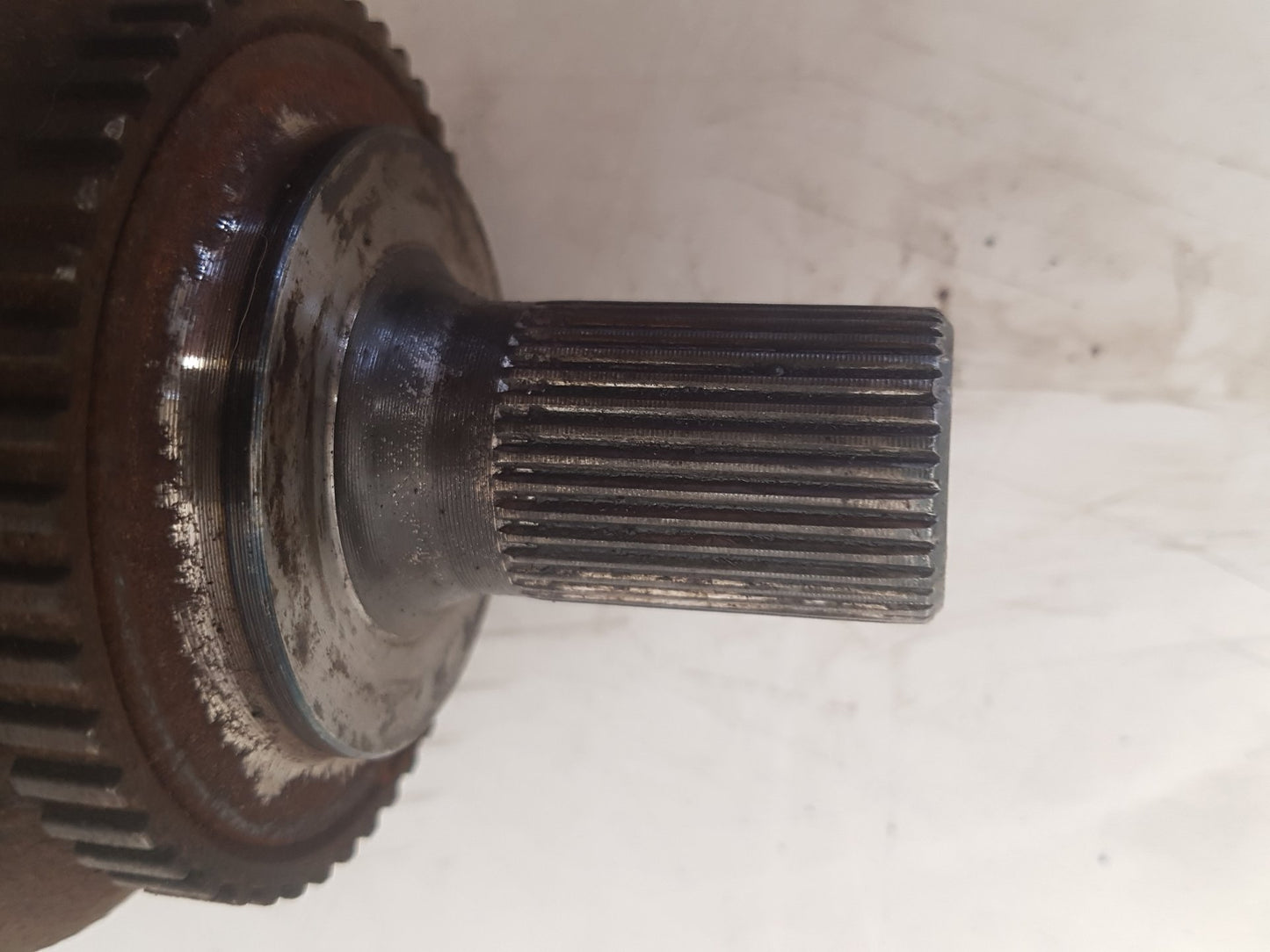2005 - 2008 Volvo V70  Estate Driveshaft (Manual) UK Drivers Side Front. 8603883