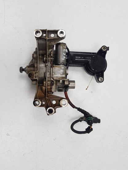 2015 - 2019 Volvo V40 Cross Country  Hatchback Oil Pump 31321050 31670242