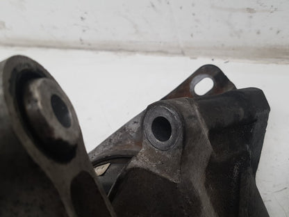 2010 - 2015 Volvo V70  Estate Right Engine Mount 30671245