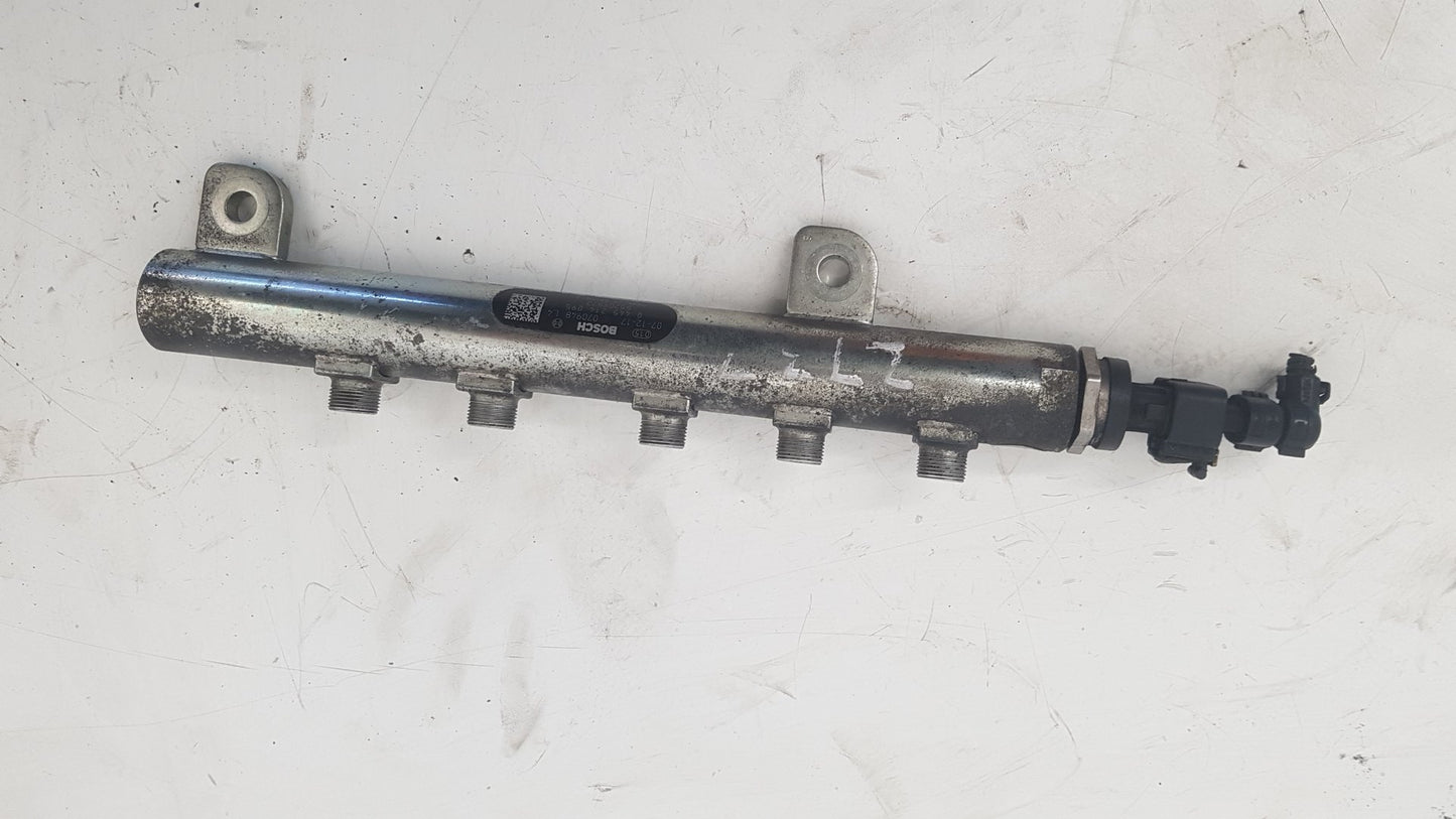 2005 - 2011 Saab 9-3  Estate Injection Rail 0445214095