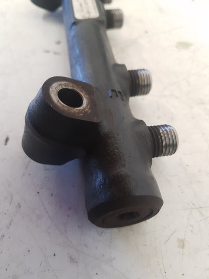 2012 Volvo S60  Saloon Injection Rail 112350864