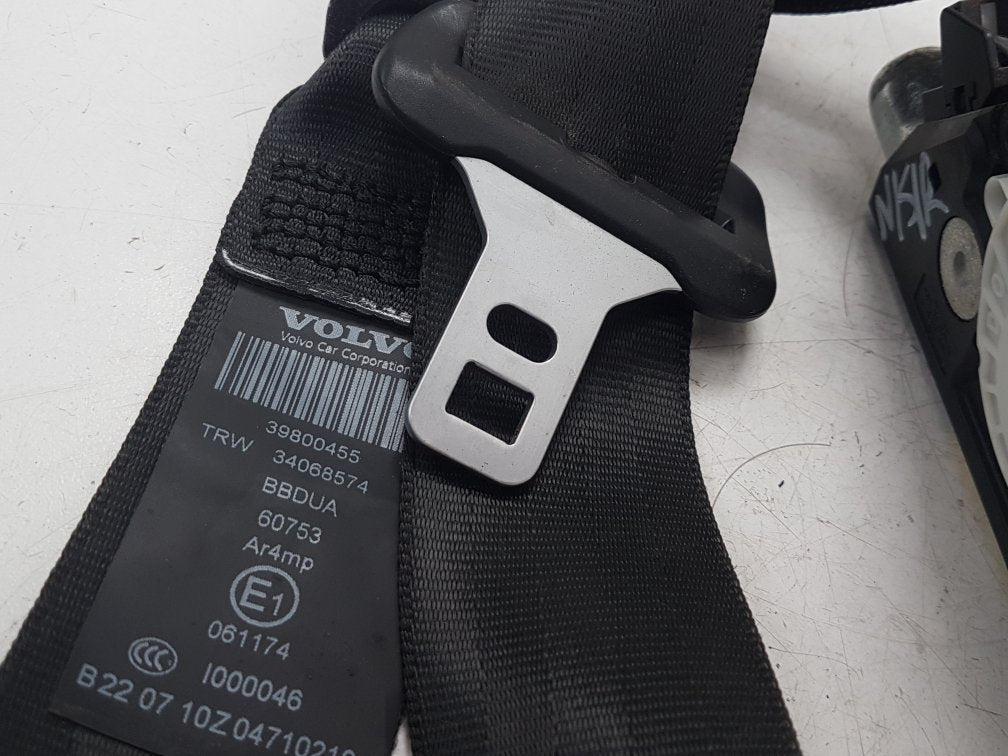 2010 - 2015 Volvo S60   Right Rear Seat belt 39800456