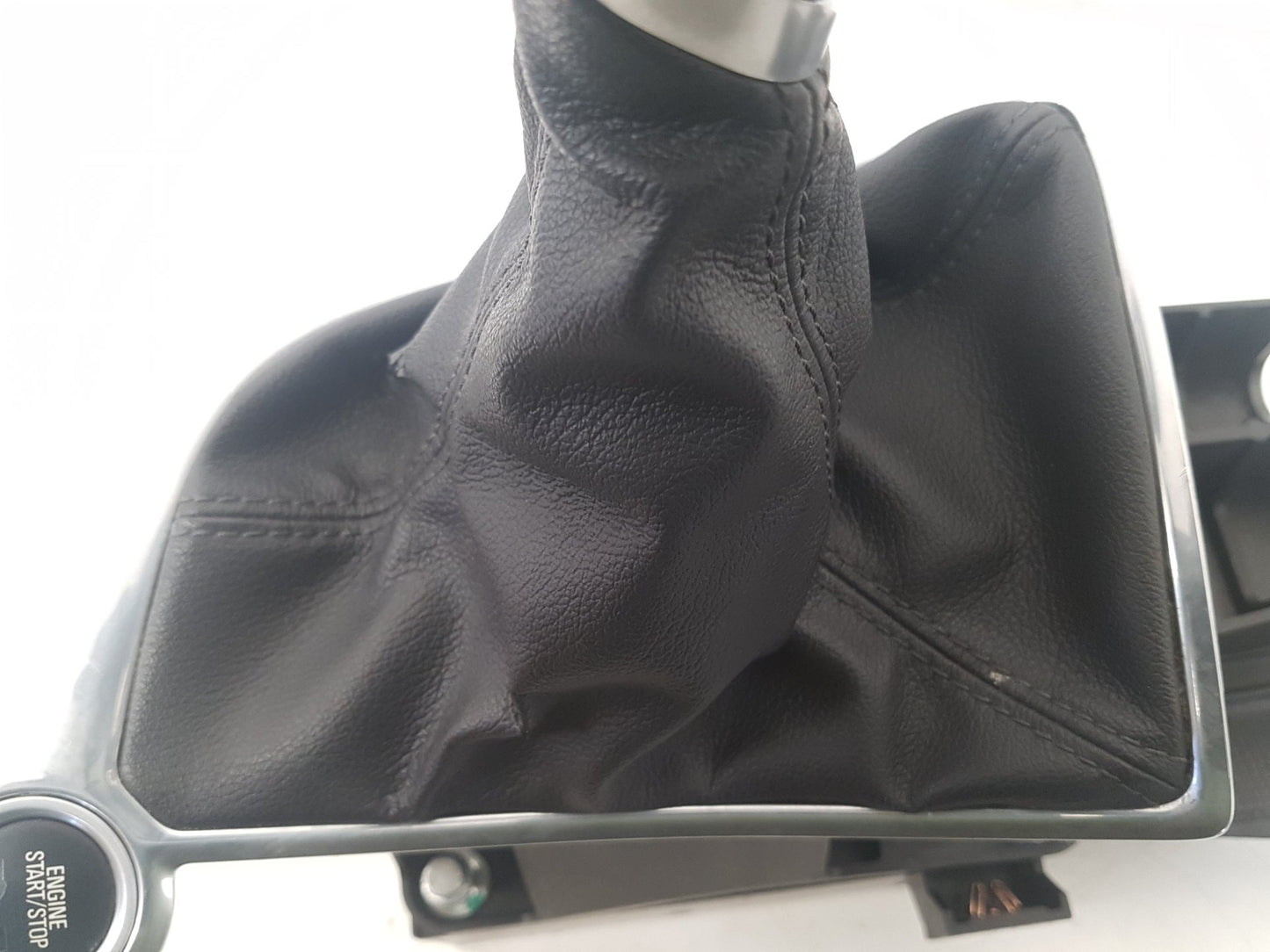 2010 - 2012 Saab 9-5  Saloon GEAR STICK 55563829