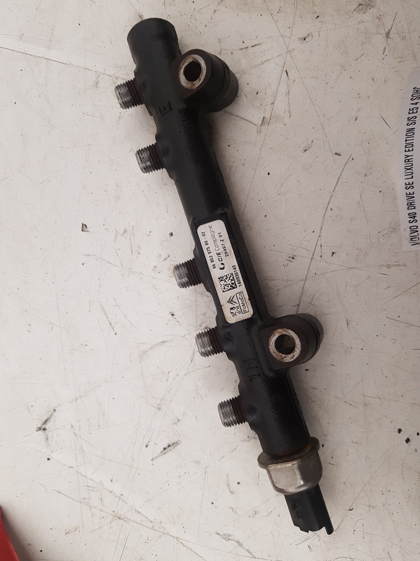 2010 - 2012 Volvo S40  Saloon Injection Rail 968529758002