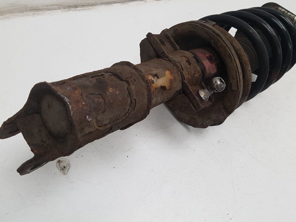 2000 - 2005 Volvo C70  Convertible Right Front Shock Absorber