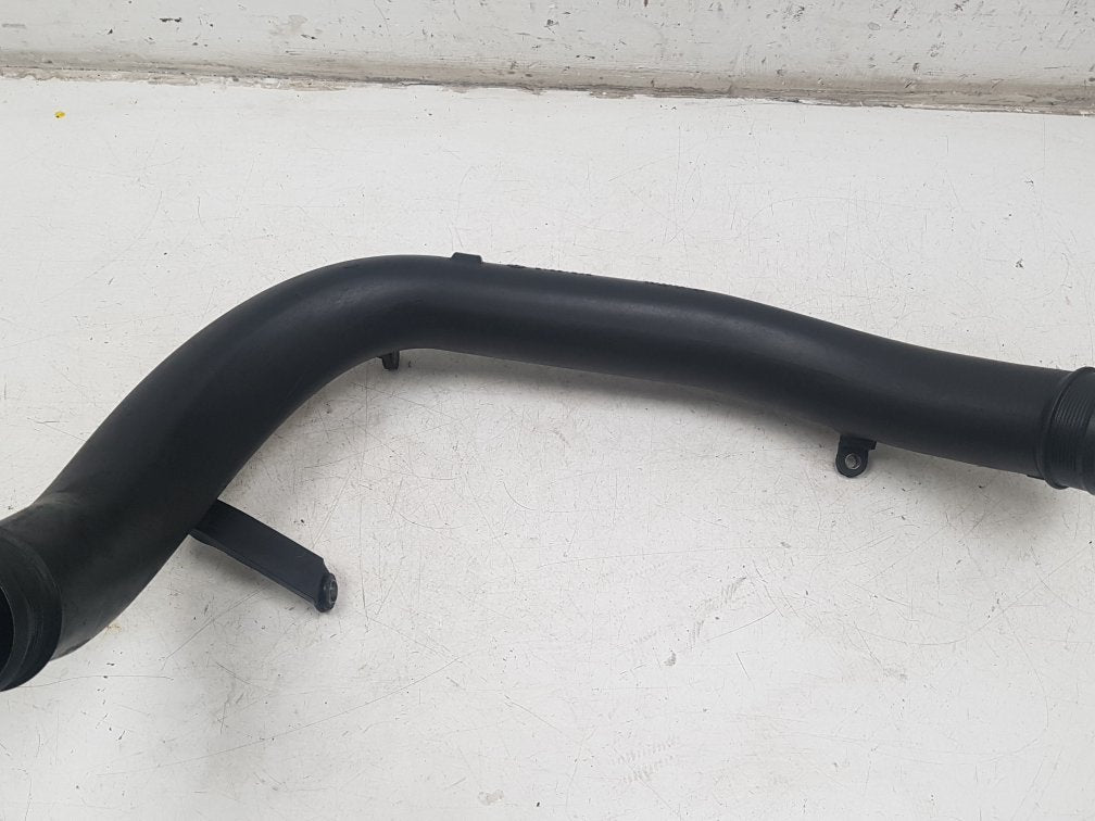 2010 - 2015 Volvo S60   Intercooler Pipe 31261343