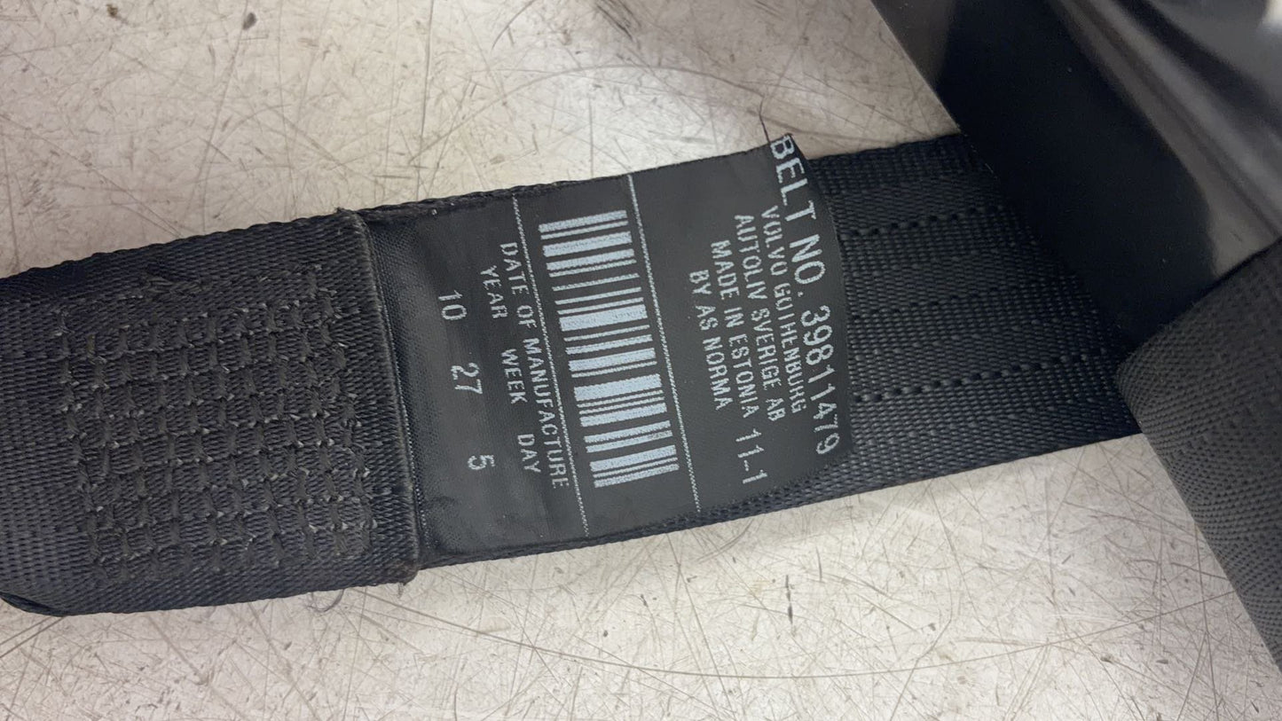 2010 Volvo XC70  Estate Left Front Seat Belt 39811479
