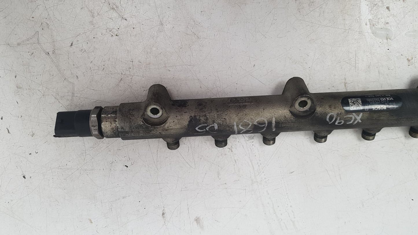 2002 - 2006 Volvo XC90  Estate Injection Rail 0445215015