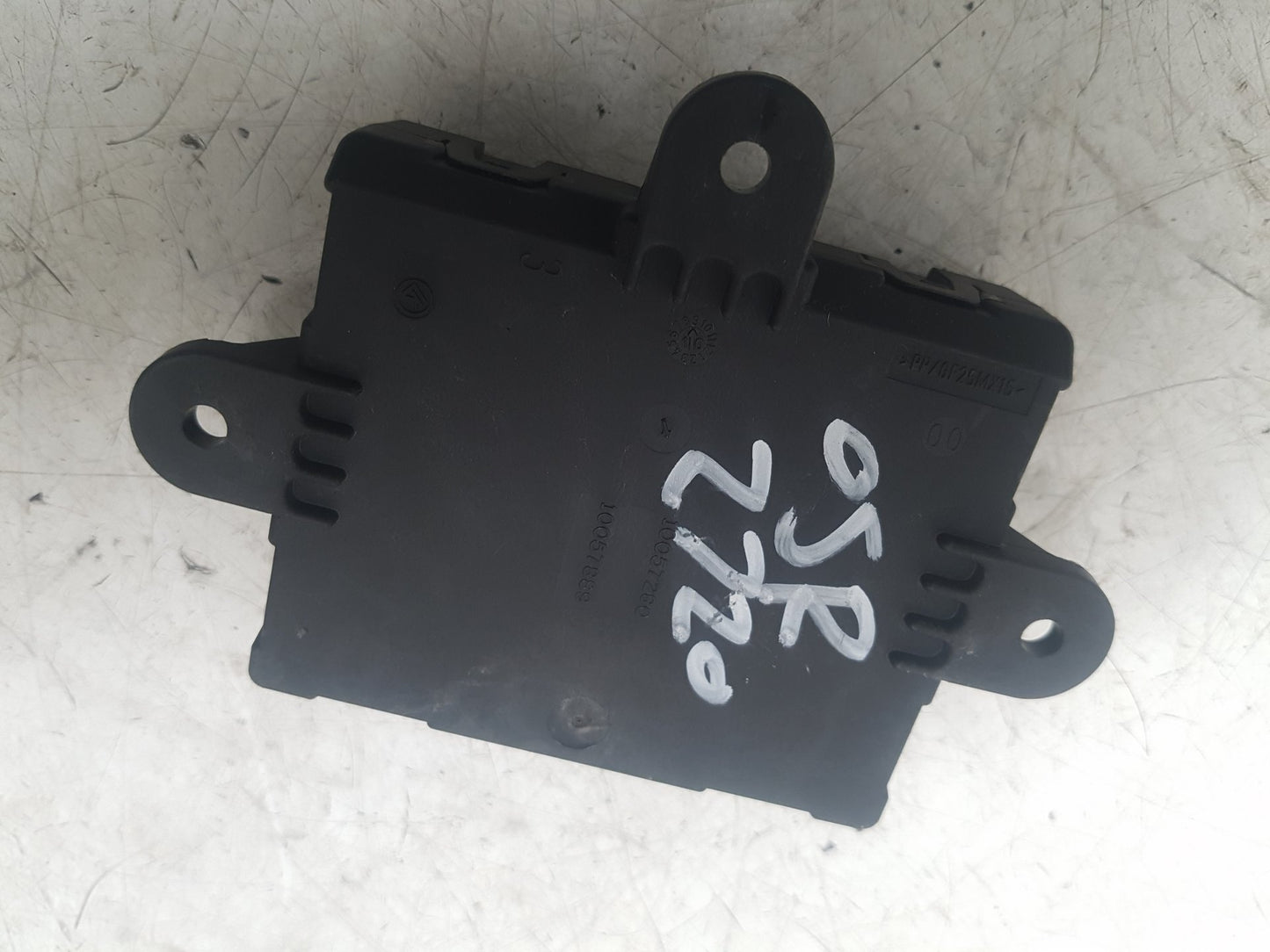 2010 - 2016 Volvo S80  Saloon Door Control Module 9G9T14B534BC
