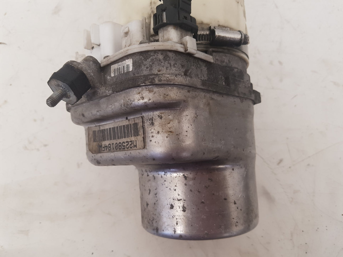 2007 - 2015 Saab 9-3  Estate Power Steering Pump M22580184FW