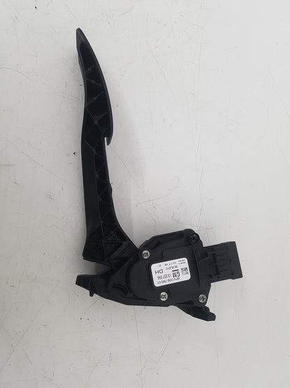 2010 - 2012 Saab 9-5  Saloon Accelerator Pedal 13237356