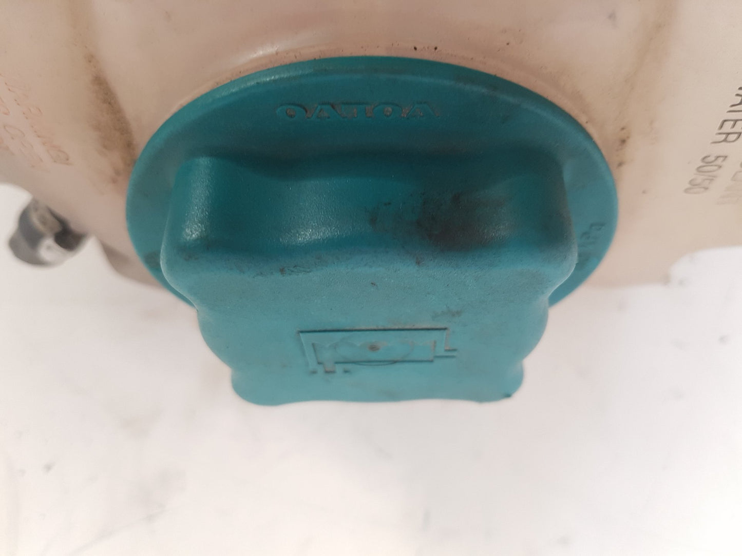 2002 - 2014 Volvo XC90  Estate Radiator Pressure Bottle 8683455