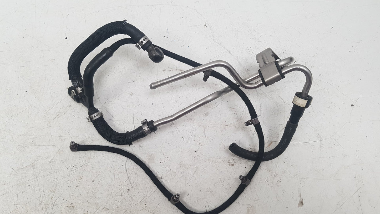 2006 - 2009 Volvo C70  Convertible LEAK-OFF FUEL RETURN HOSE 30750744