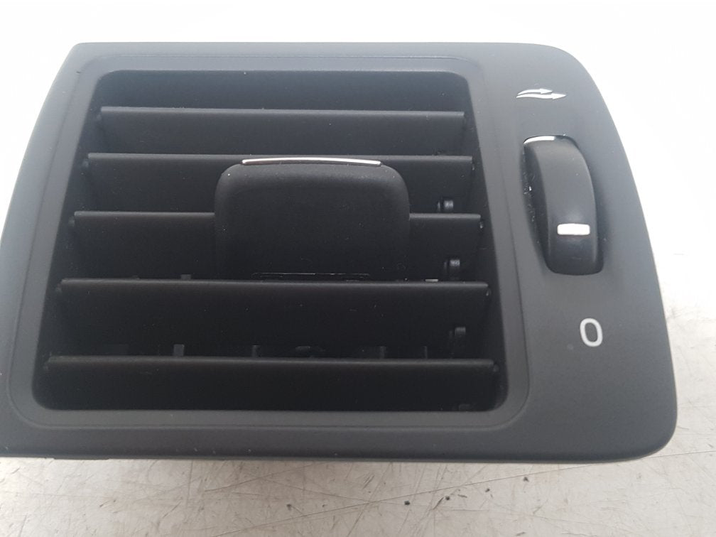 2005 - 2012 Volvo S40  Saloon AIR VENT (PASSENGER SIDE FRONT) 39888287