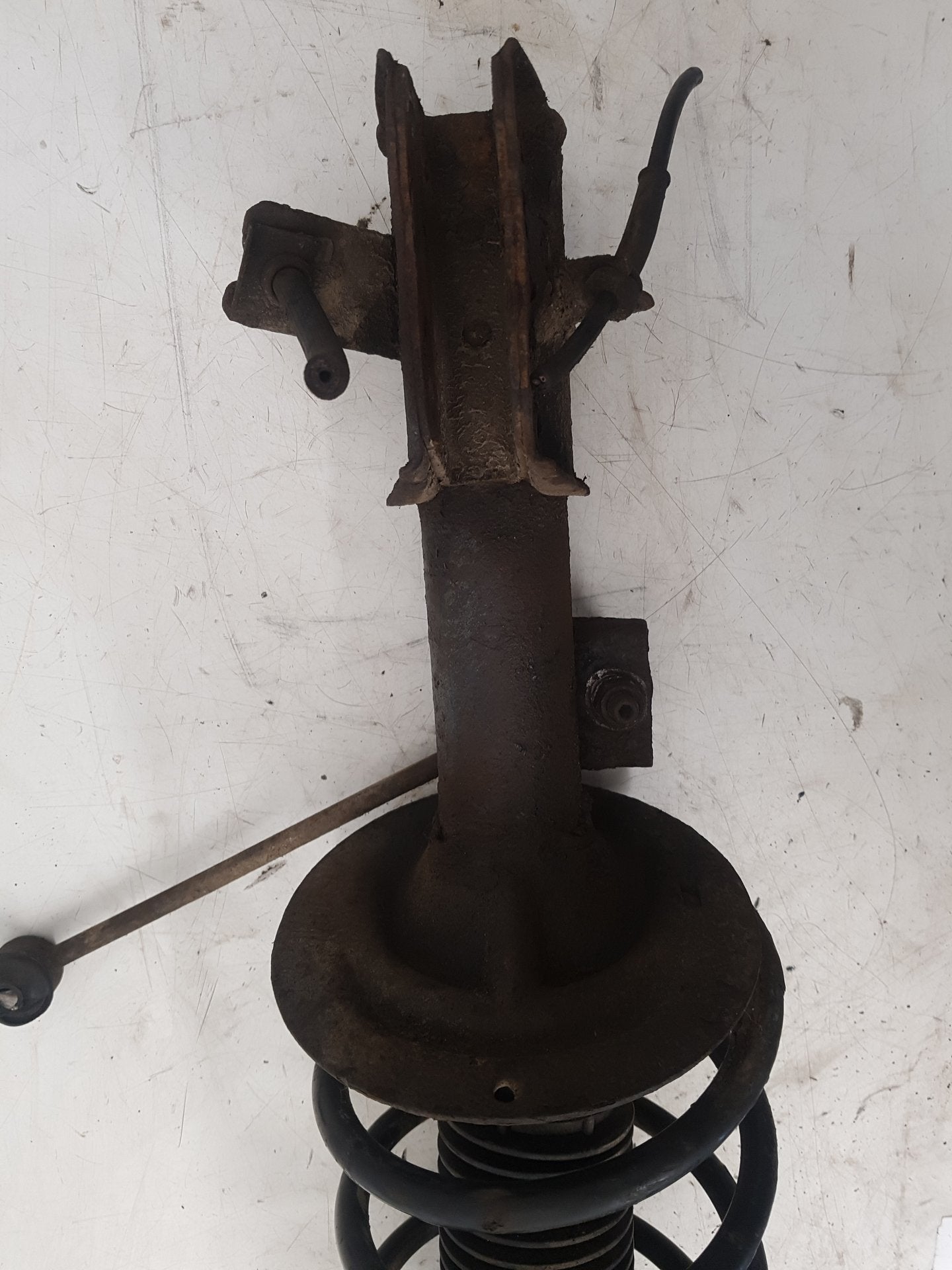 2000 - 2004 Volvo V40  Estate Right Front Shock Absorber