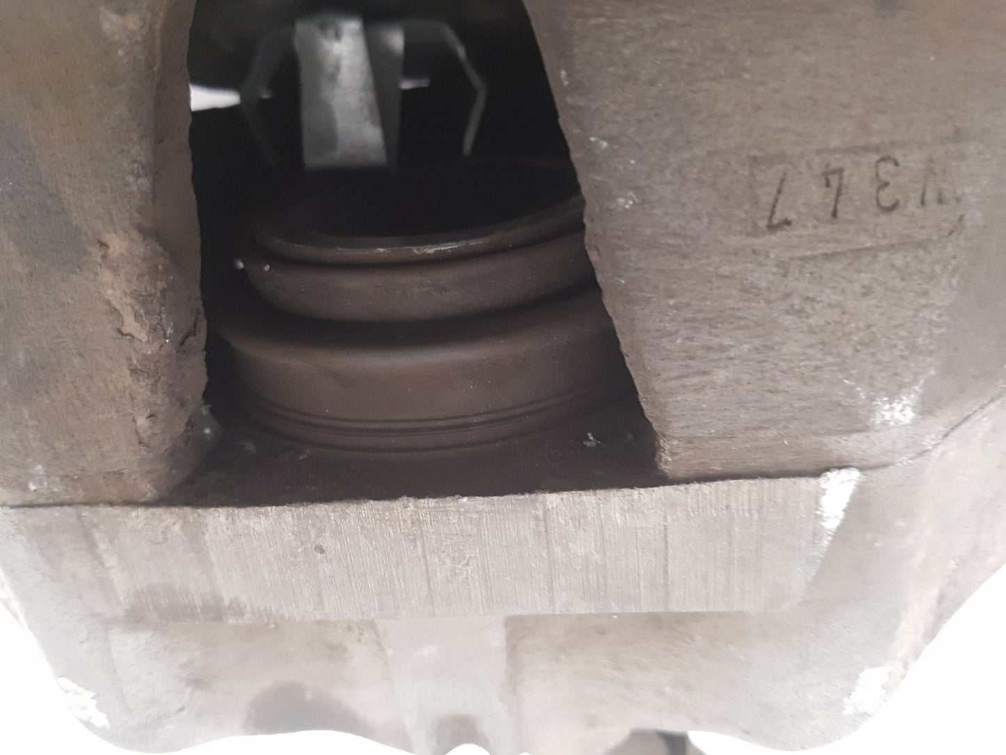 2015 - 2019 Volvo V40 Cross Country  Hatchback Right Front Caliper 36000704