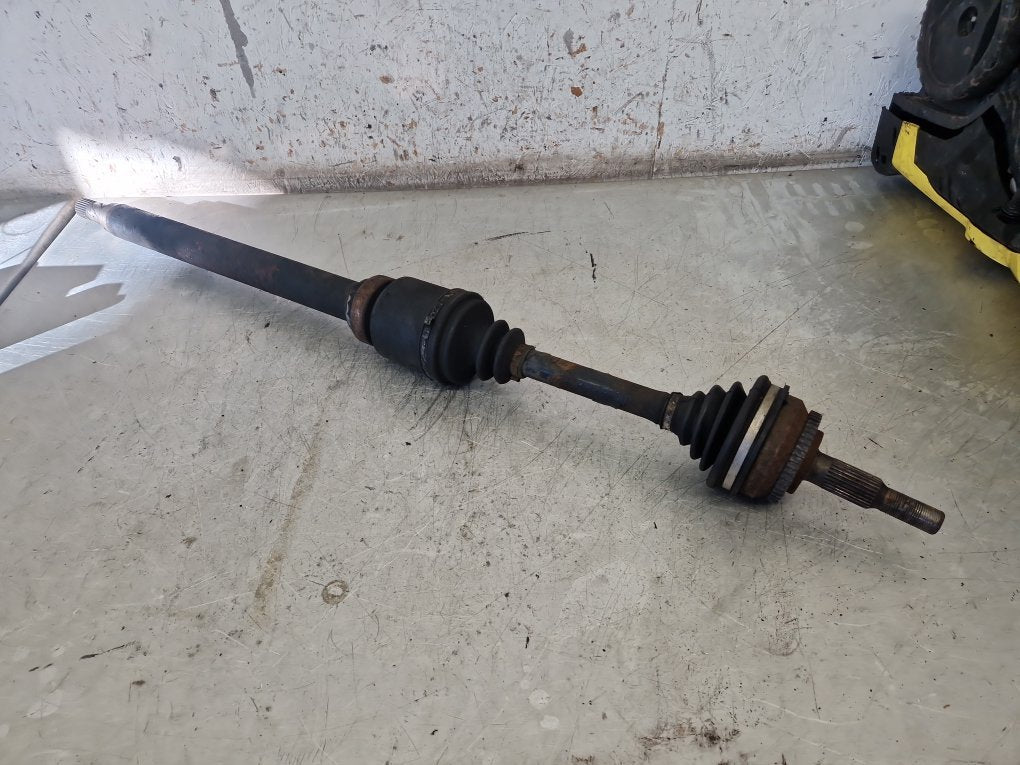 1992 - 1997 Volvo 850  Estate Right Front Drive Axle