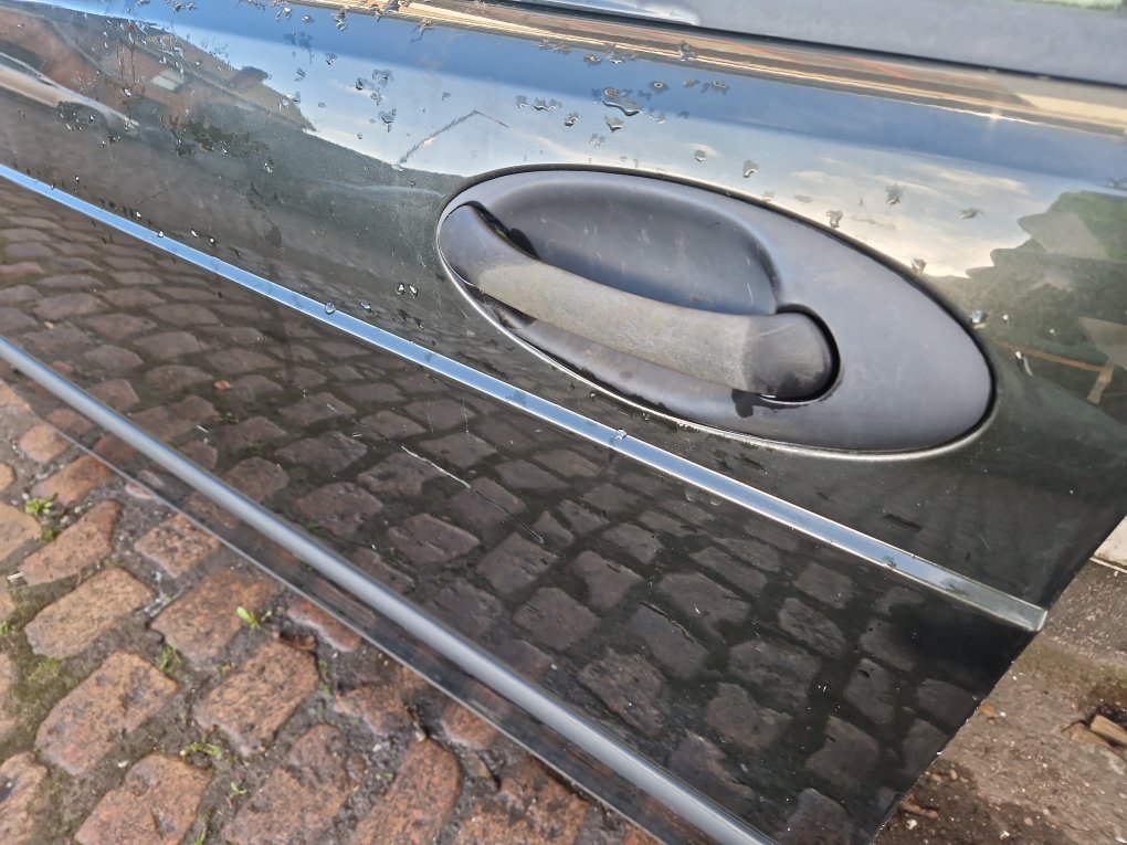2001 - 2009 Saab 9-5  Estate DOOR - BARE (FRONT PASSENGER SIDE)