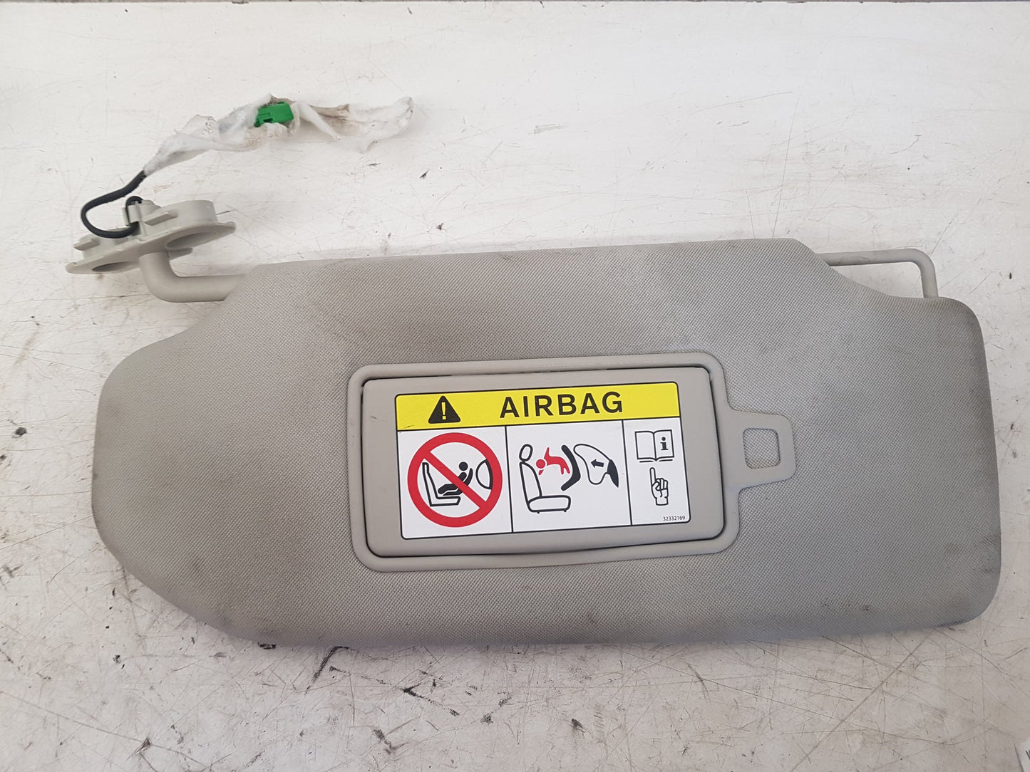2017 - 2025 Volvo V90 235, 236 Estate Left Sun Visor