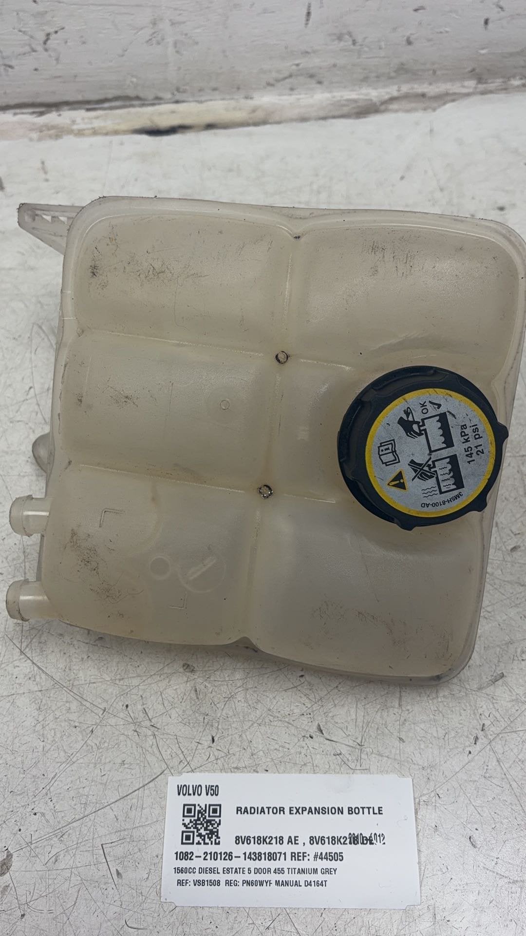 2010 - 2012 Volvo V50  Estate Radiator Pressure Bottle 8V618K218 AE