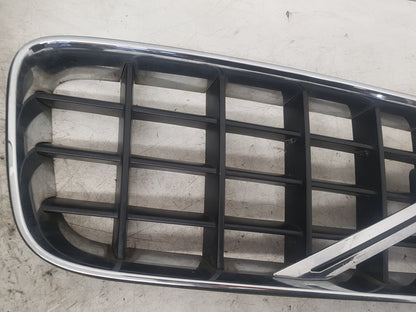 2003 - 2010 Volvo XC90  Estate FRONT GRILL 8620641