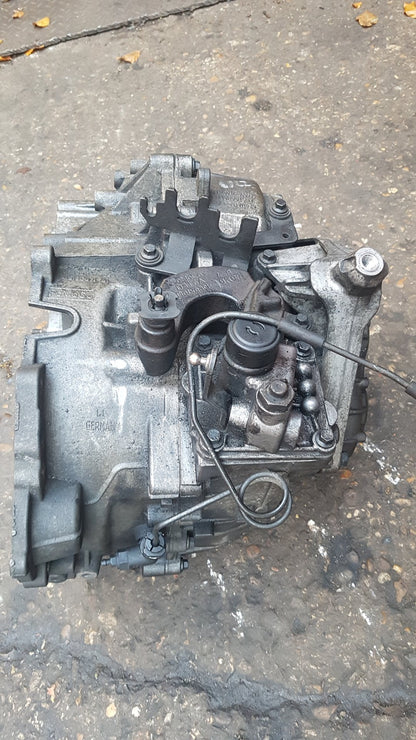 2012 - 2015 Volvo V40  Hatchback Manual Gearbox B66R 7002 AB