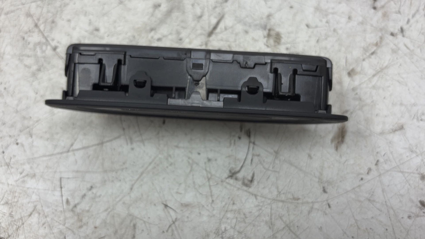 2011 - 2014 Volvo XC90  Estate Rear Interior Light 32289761