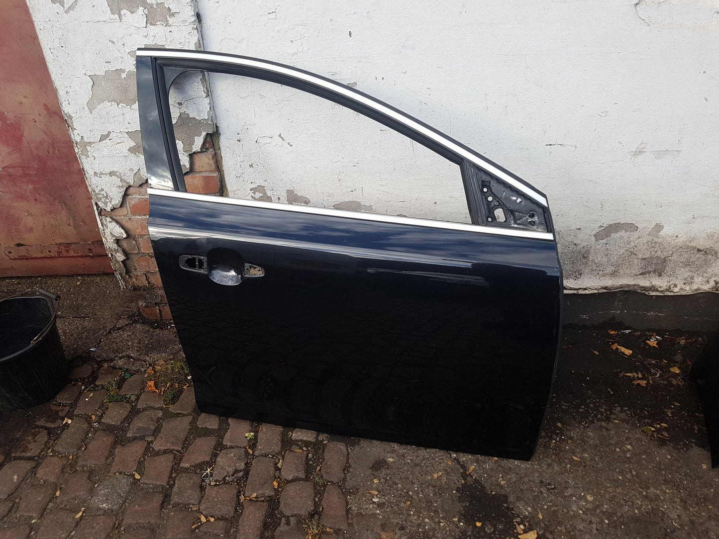 2012 - 2015 Volvo V40  Hatchback DOOR - BARE (FRONT DRIVER SIDE) 32321019