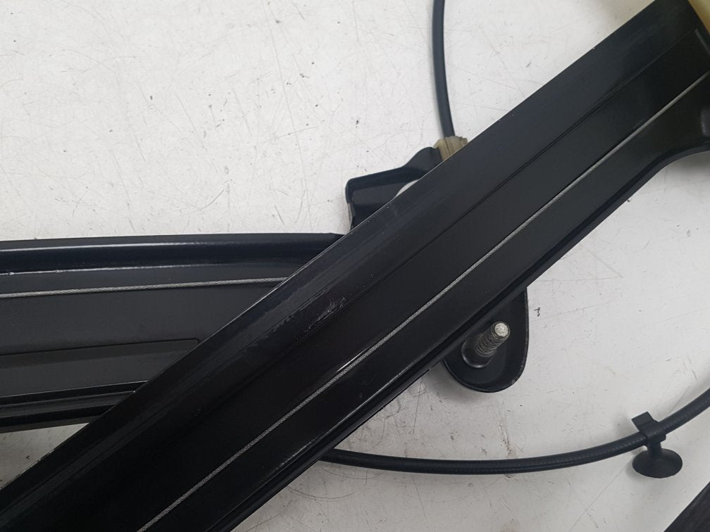 2008 - 2009 Volvo C70  Convertible WINDOW REGULATOR/MECH ELECTRIC  (FRONT PASSENGER SIDE) 30633660