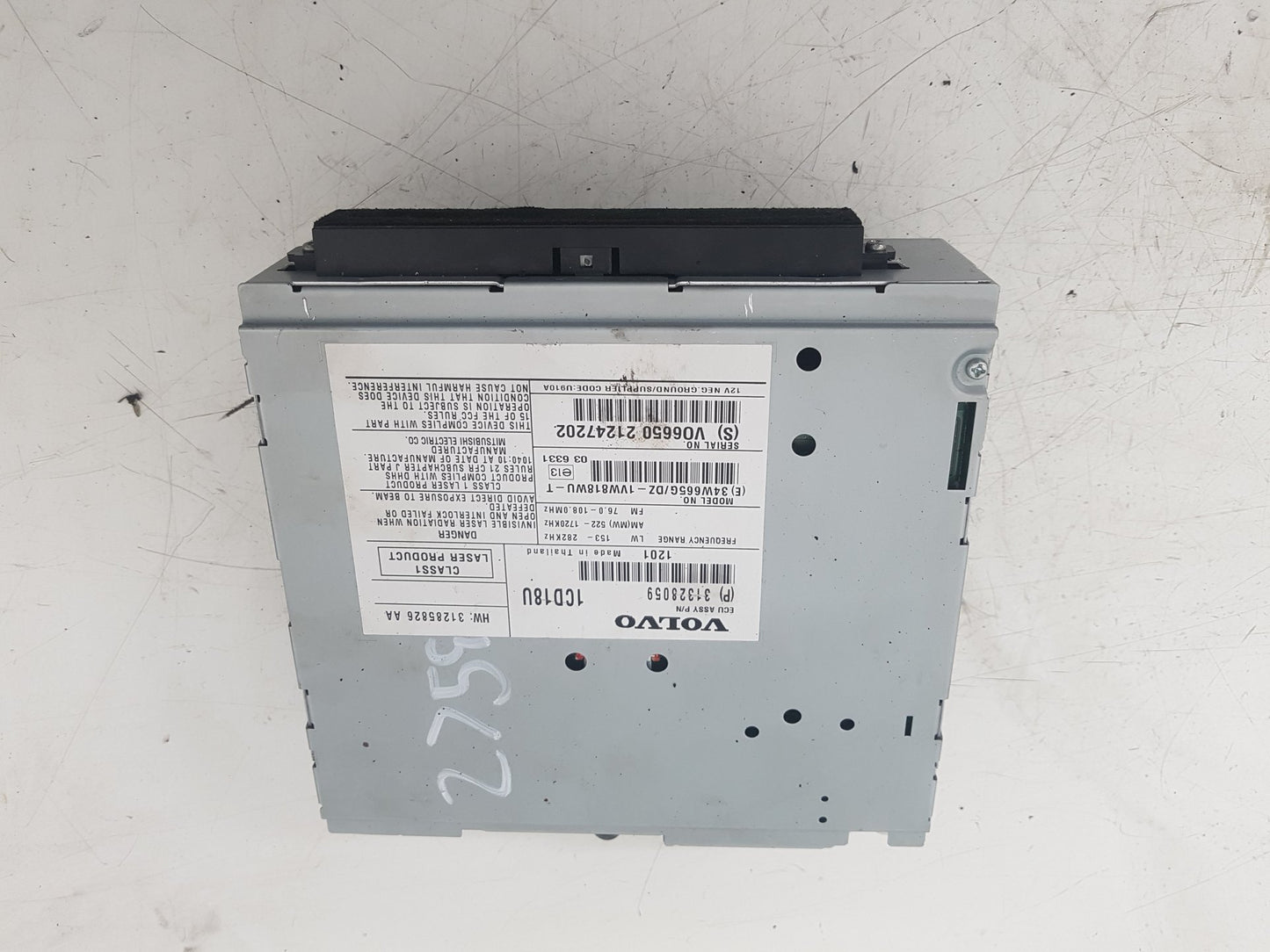 2010 - 2012 Volvo S40  Saloon RADIO AND CD PLAYER 31328059