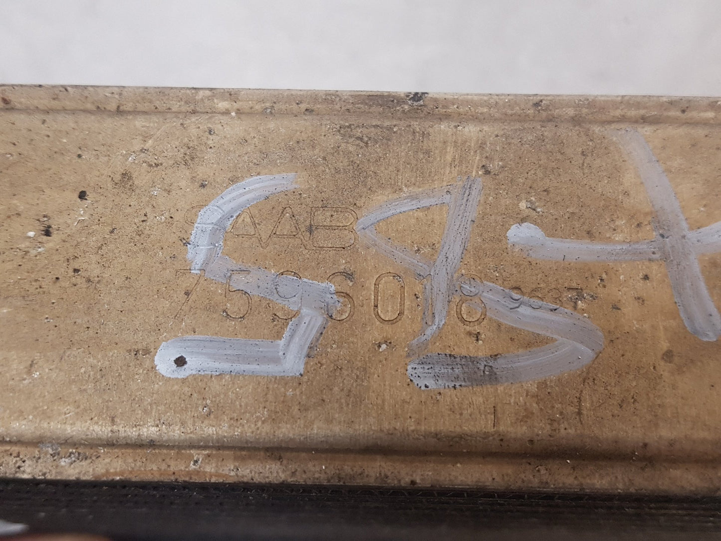 1993 - 1998 Saab 9000  Hatchback Engine Oil Cooler 7596018