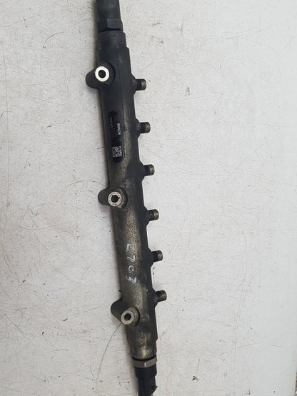 2002 - 2006 Volvo XC90  Estate Injection Rail 0445215015 30622085 0 445 215 015