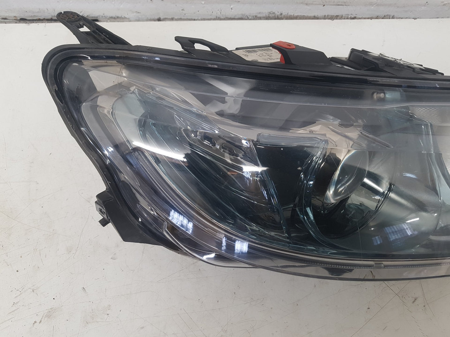 2010 - 2012 Saab 9-5  Saloon Right Headlight 12775737